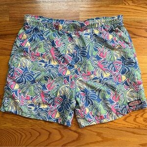 Vineyard Vines tropical leaf print swim trunks size large